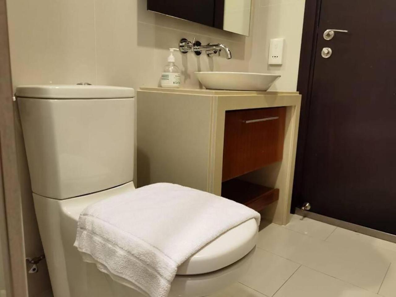 Tree Premier Suite Strait Quay Luxury Marina Suite Tanjung Tokong Eksteriør billede